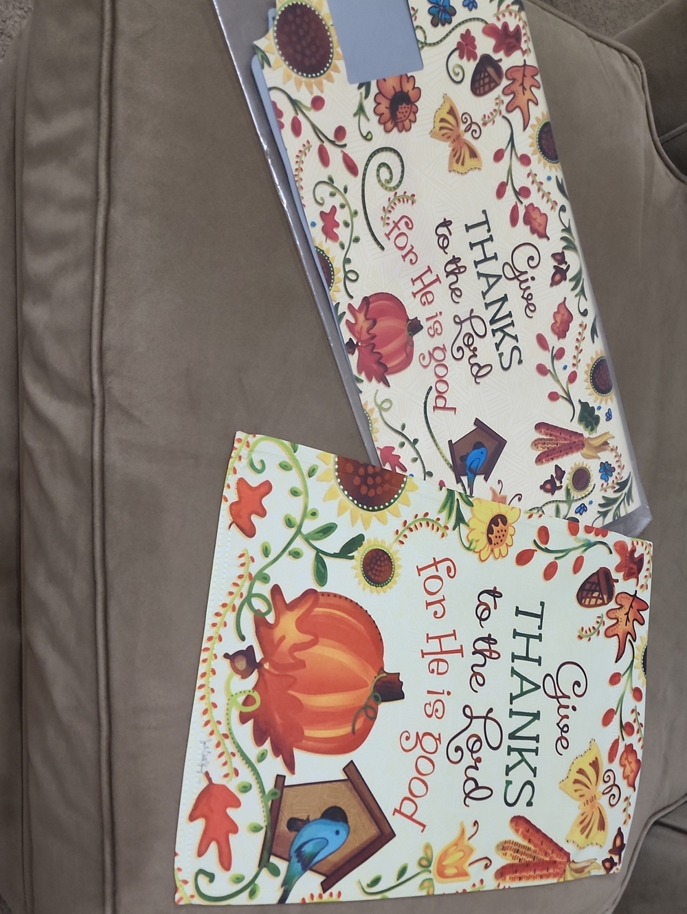 Give Thanks Fall Decor Set - Picture 1 of 3